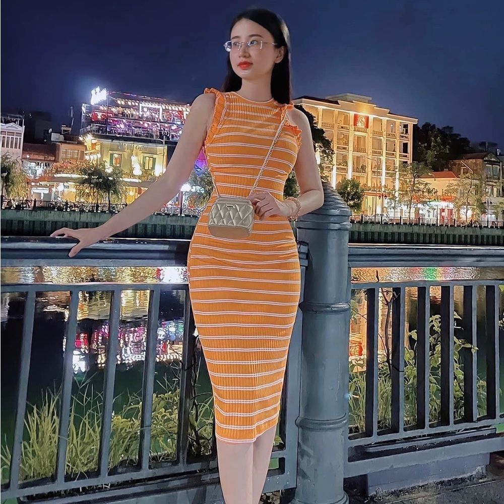 Zara Ruffled Rib Dress - Picture 7 of 7